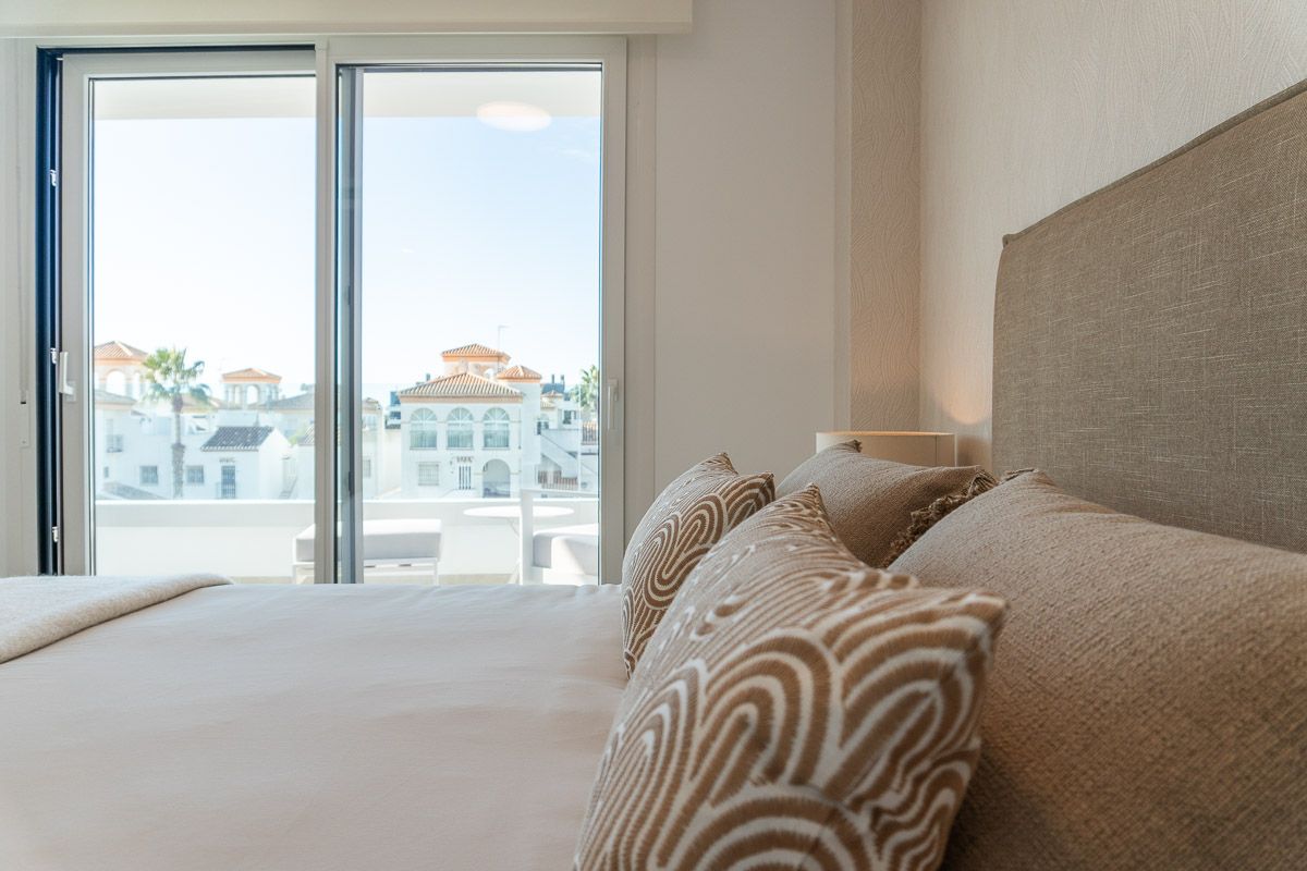 Bedroom with neutral decor, new-build apartment, La Zenia