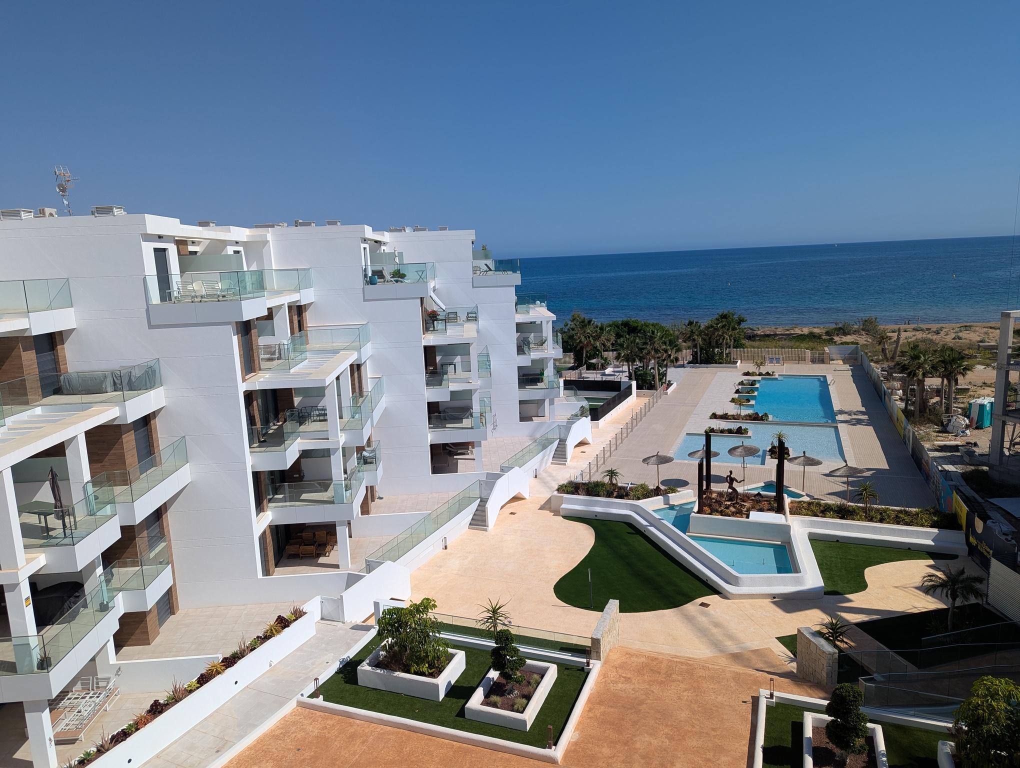 New-build apartment for sale in L'Almadrava-L'Estanyò, Denia - exterior view of residential complex