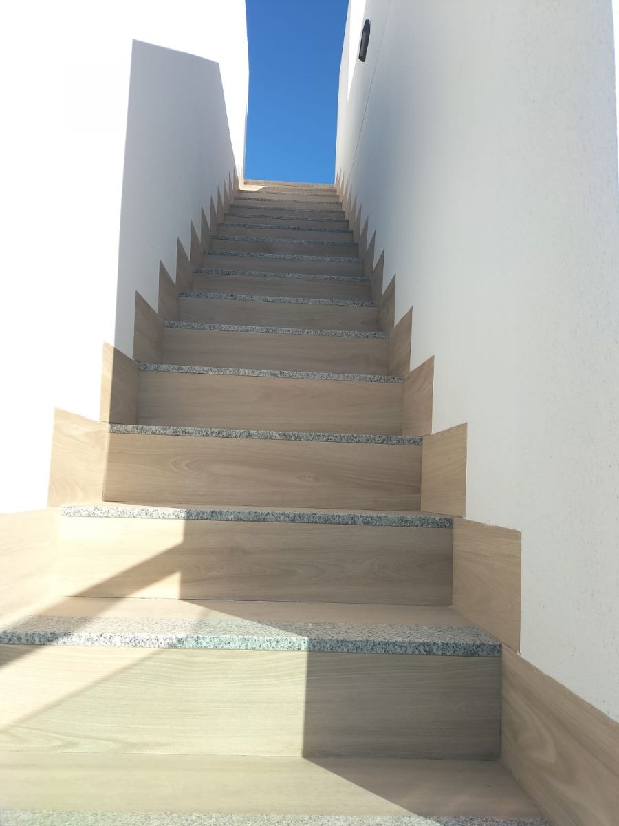 Entrance of the apartment in Desamparados-Hurchillo-Torremendo, Orihuela (view 36)