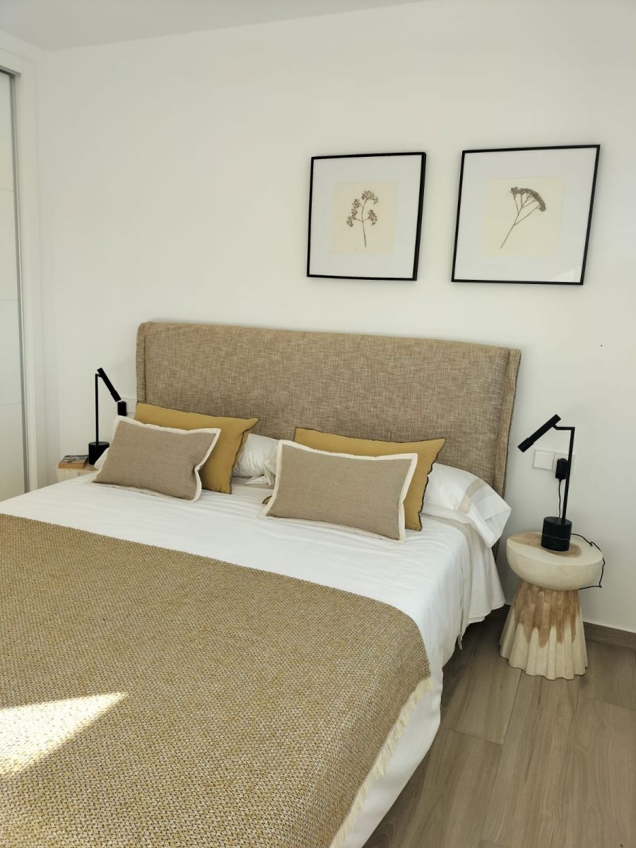 Bedroom in 2-bedroom apartment, Desamparados-Hurchillo-Torremendo