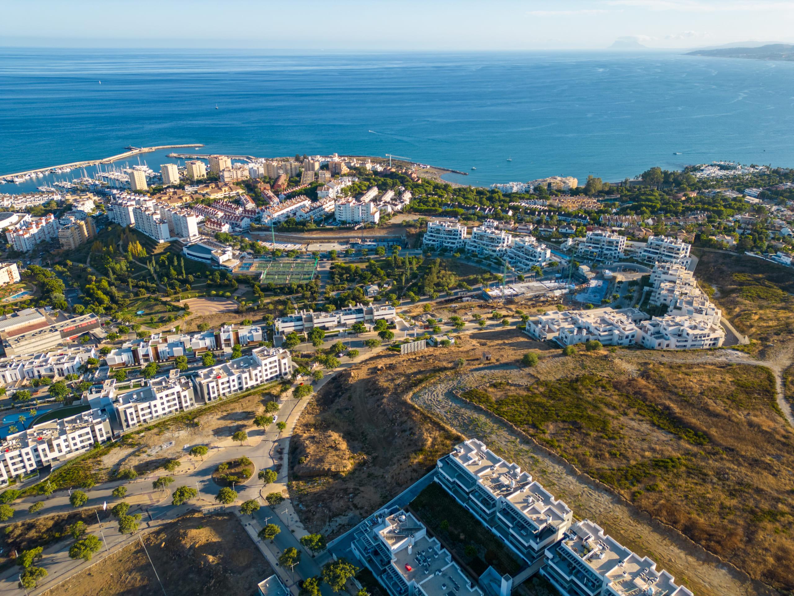 Communal pool area in new-build development, Las Mesas, Estepona