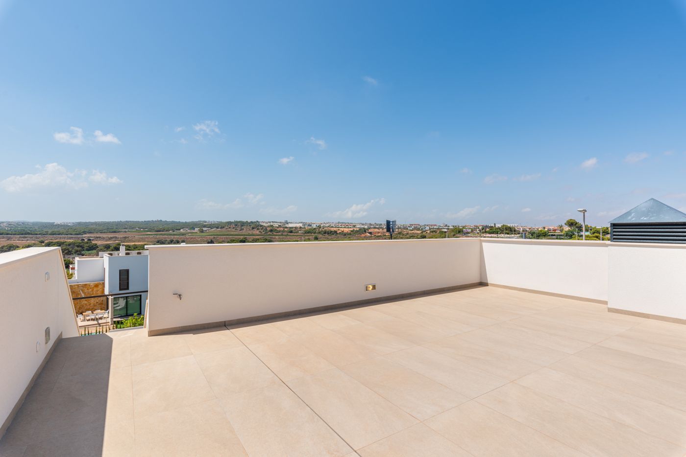 Open-plan living and dining area in 3-bedroom villa, Campoamor