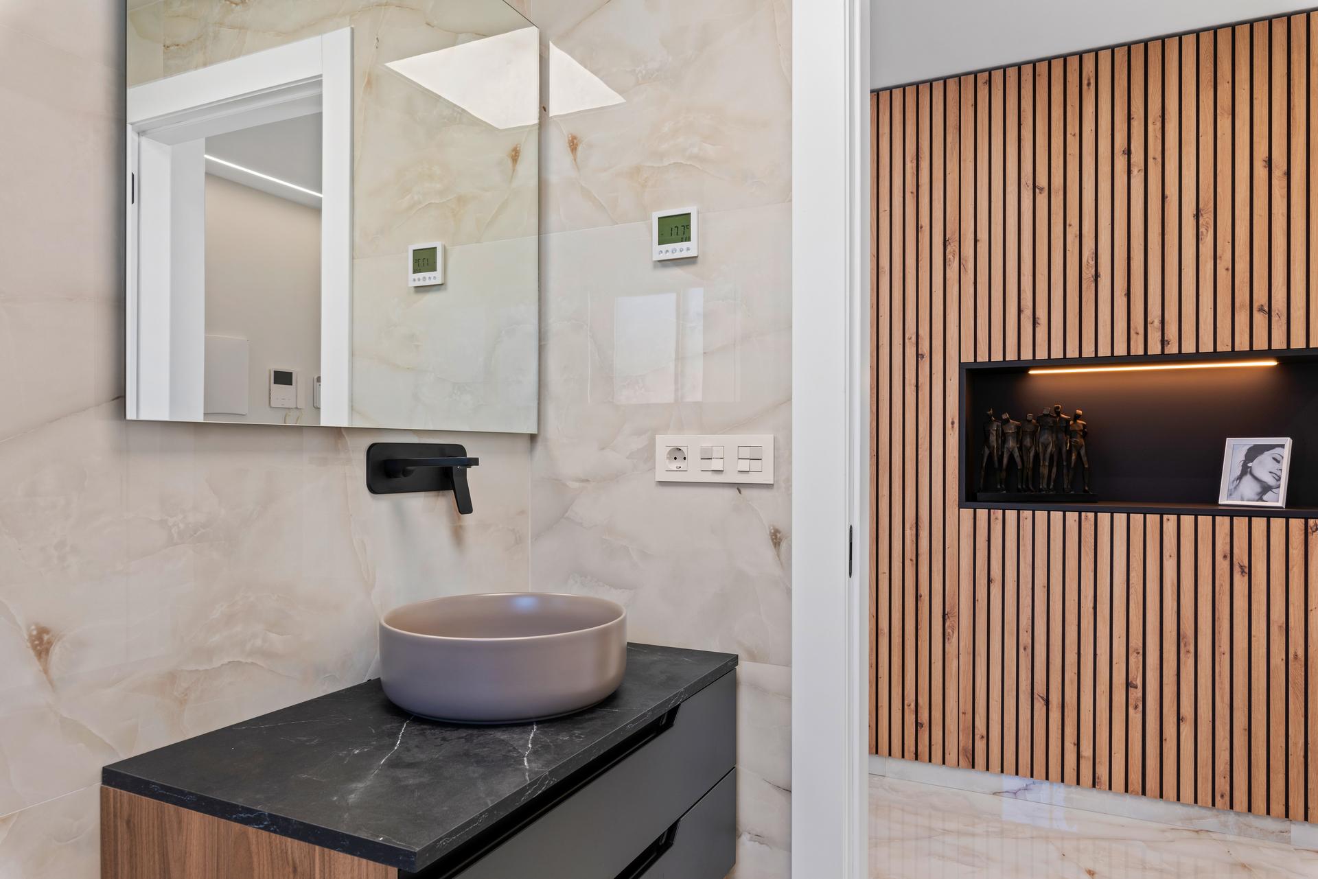 Second bedroom with window in new-build villa, Algorfa