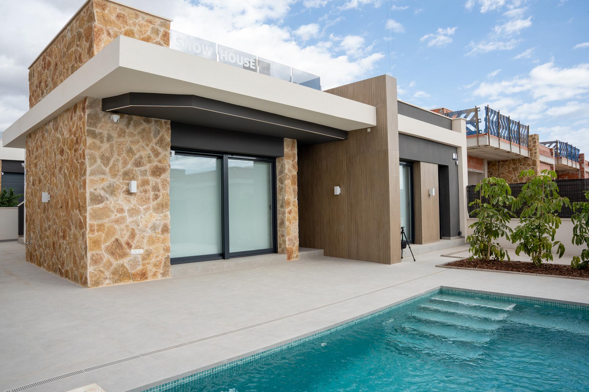 Villa for sale in Lo Marabú, Rojales - exterior view of new-build 3-bedroom villa