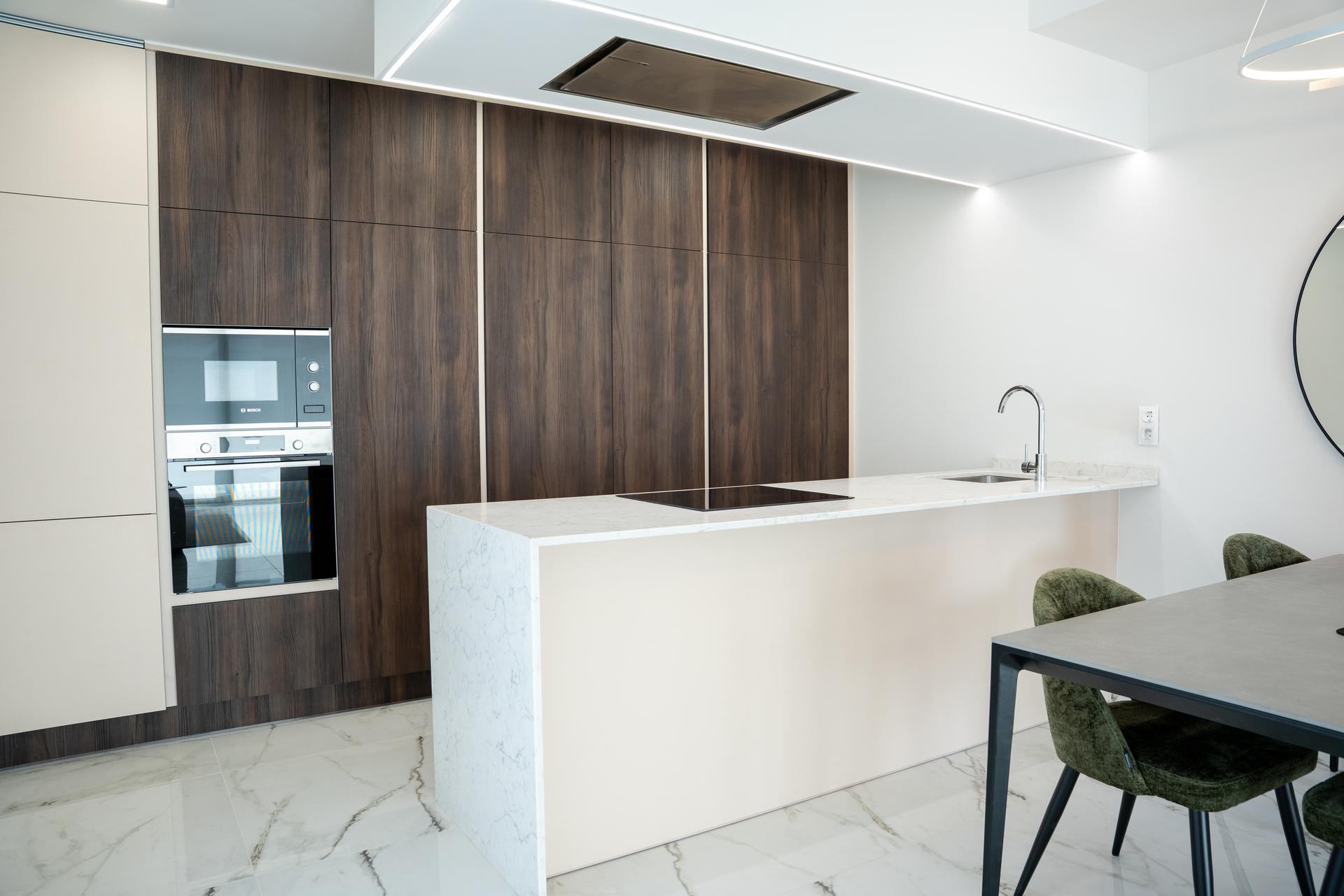 Open-plan kitchen and dining area in new-build villa, Lo Marabú