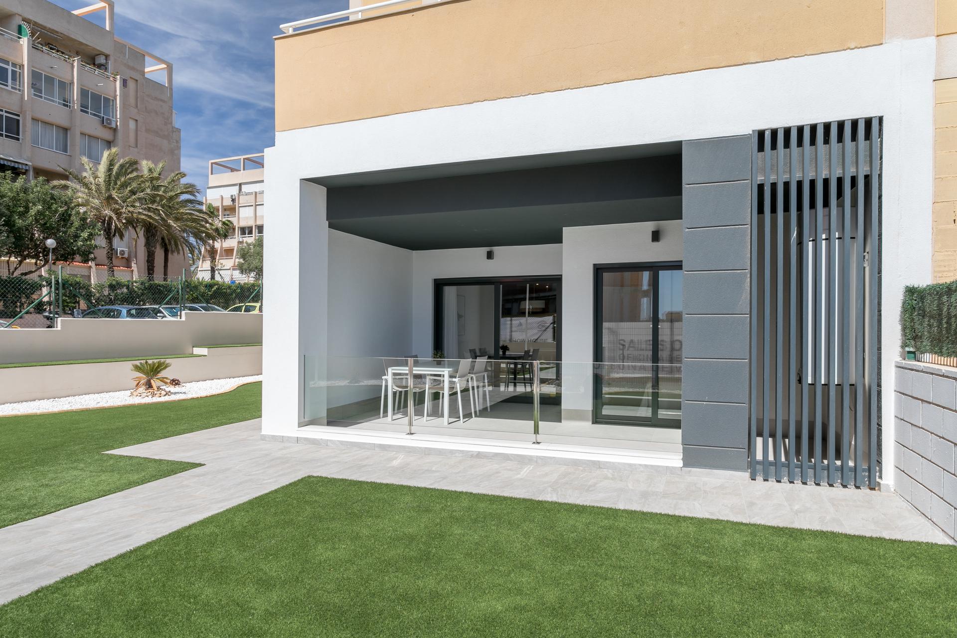Entrance of the apartment in Sector 25, Torrevieja