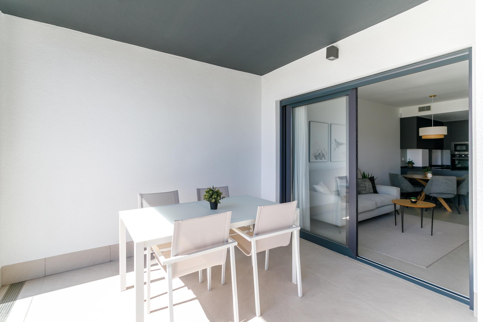 Street view of the apartment in Sector 25, Torrevieja