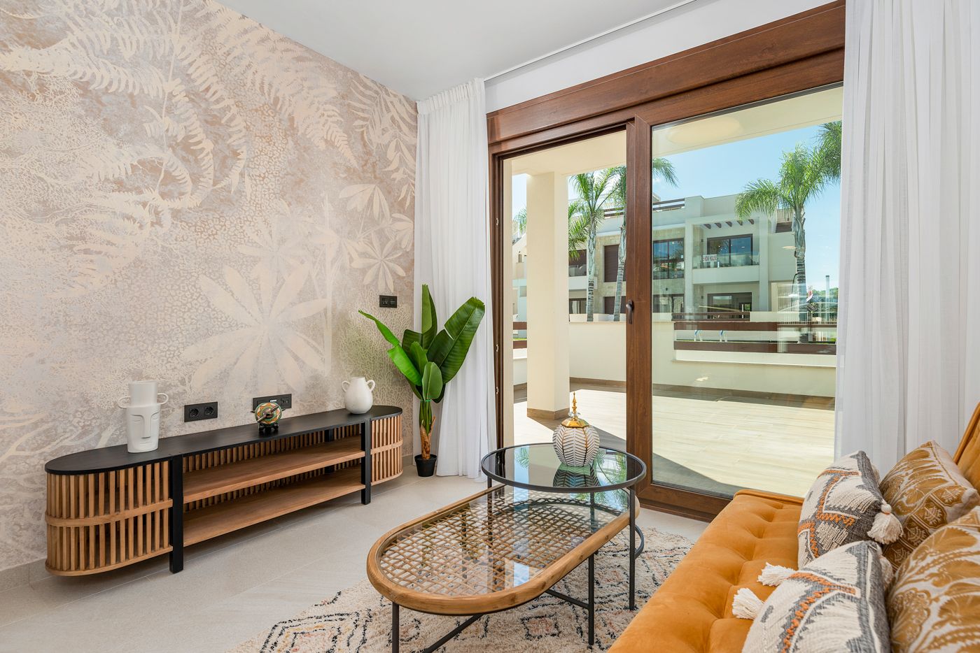Dining space adjacent to kitchen in apartment, Los Balcones, Torrevieja