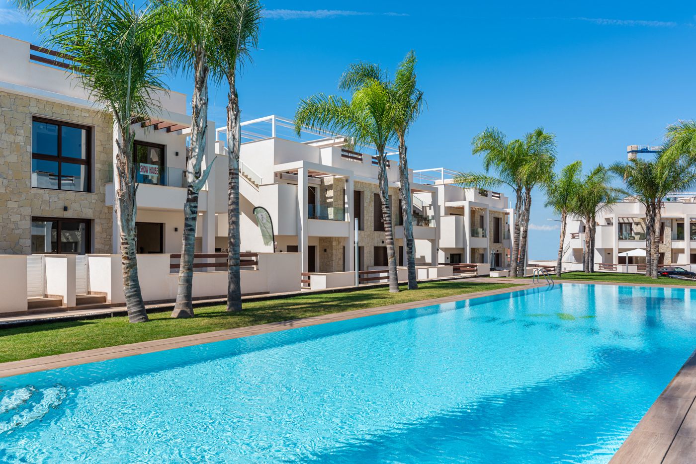 Development overview showing pool and grounds, Los Balcones, Torrevieja