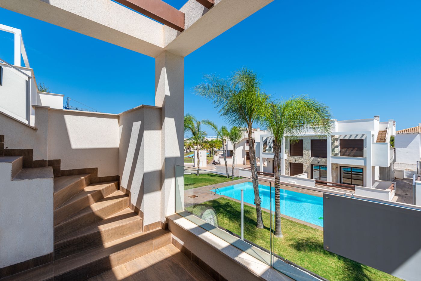 Kitchen with integrated appliances in new-build, Los Balcones, Torrevieja