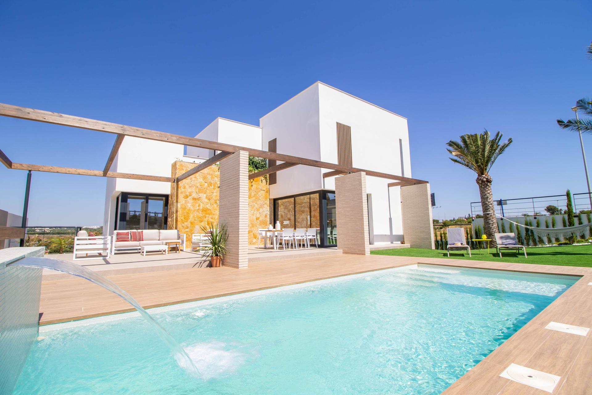 Solarium with outdoor seating area, new-build villa, Campoamor