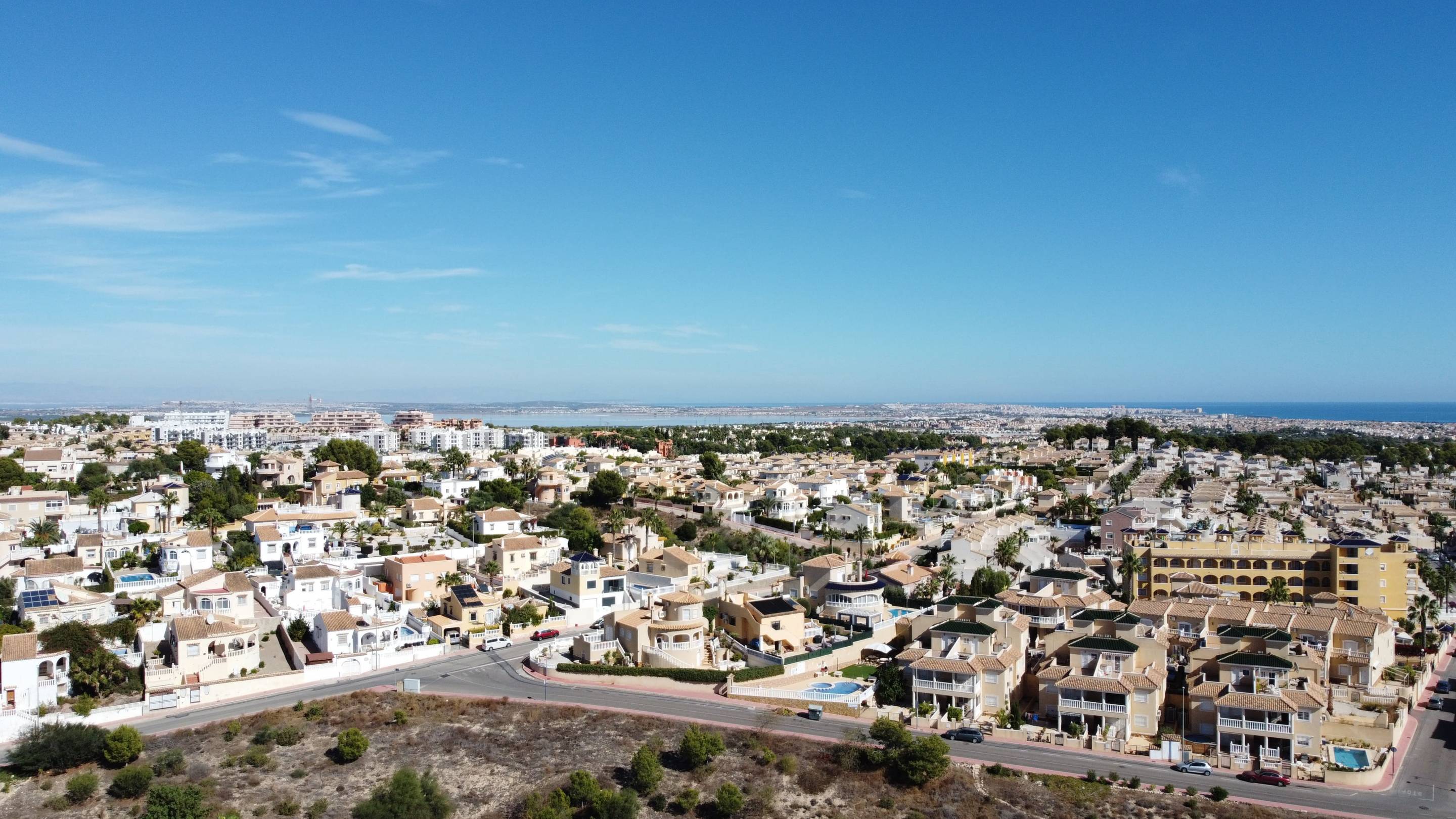 Parking area of the apartment in Las Filipinas, Orihuela Costa (view 27)