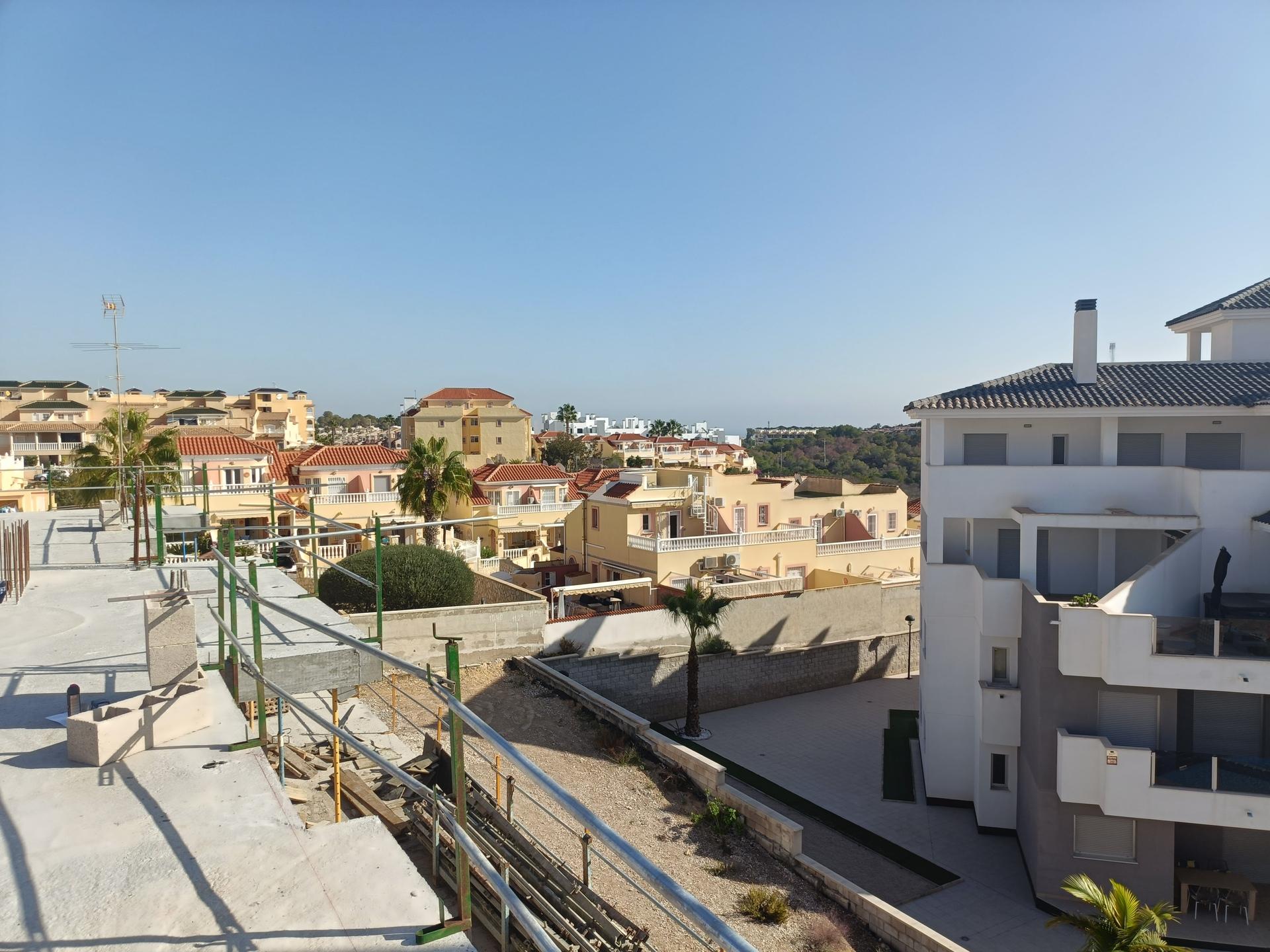 Street view of the penthouse in Las Filipinas, Orihuela Costa (view 48)