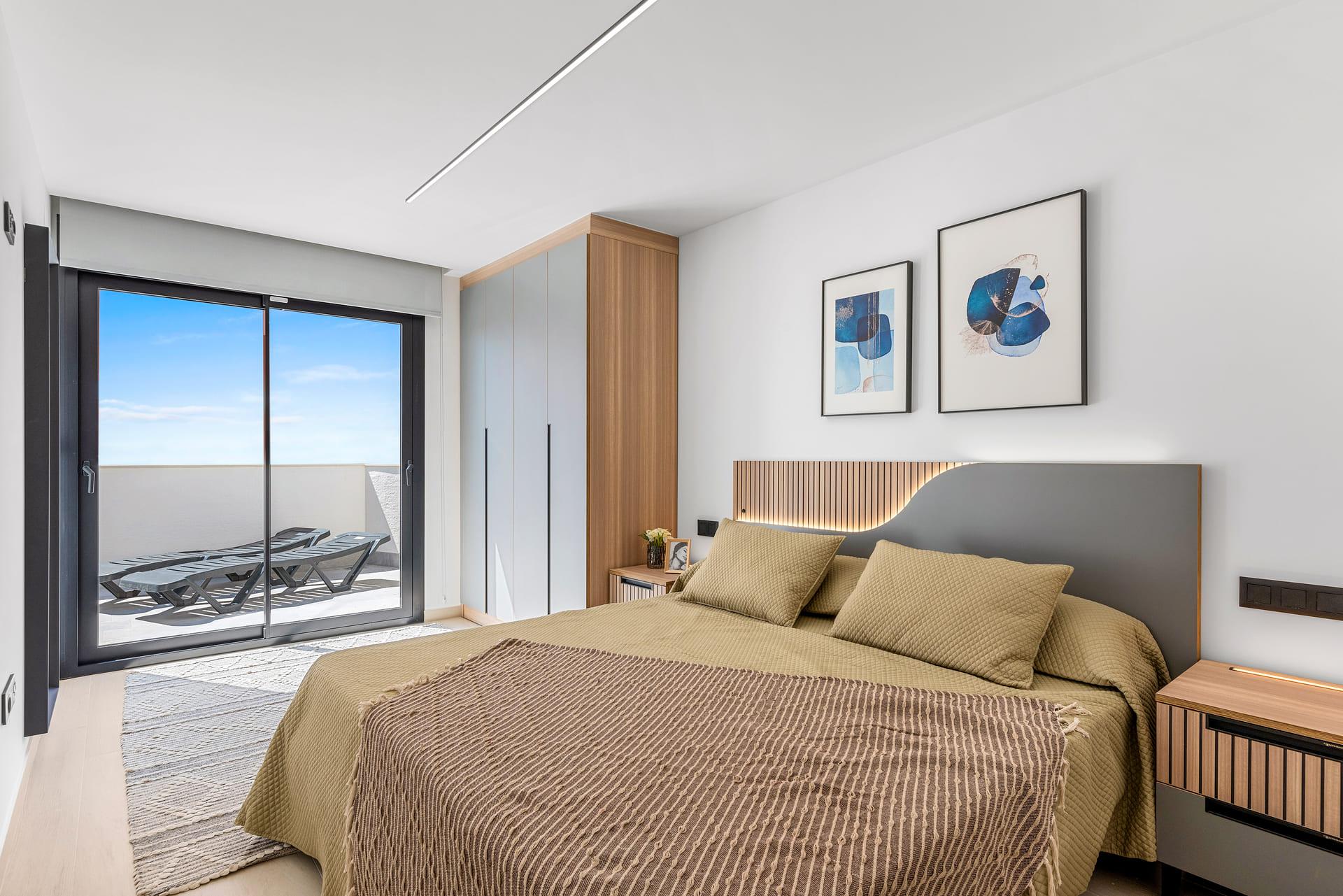 Bedroom in 3-bedroom apartment, EL RASO