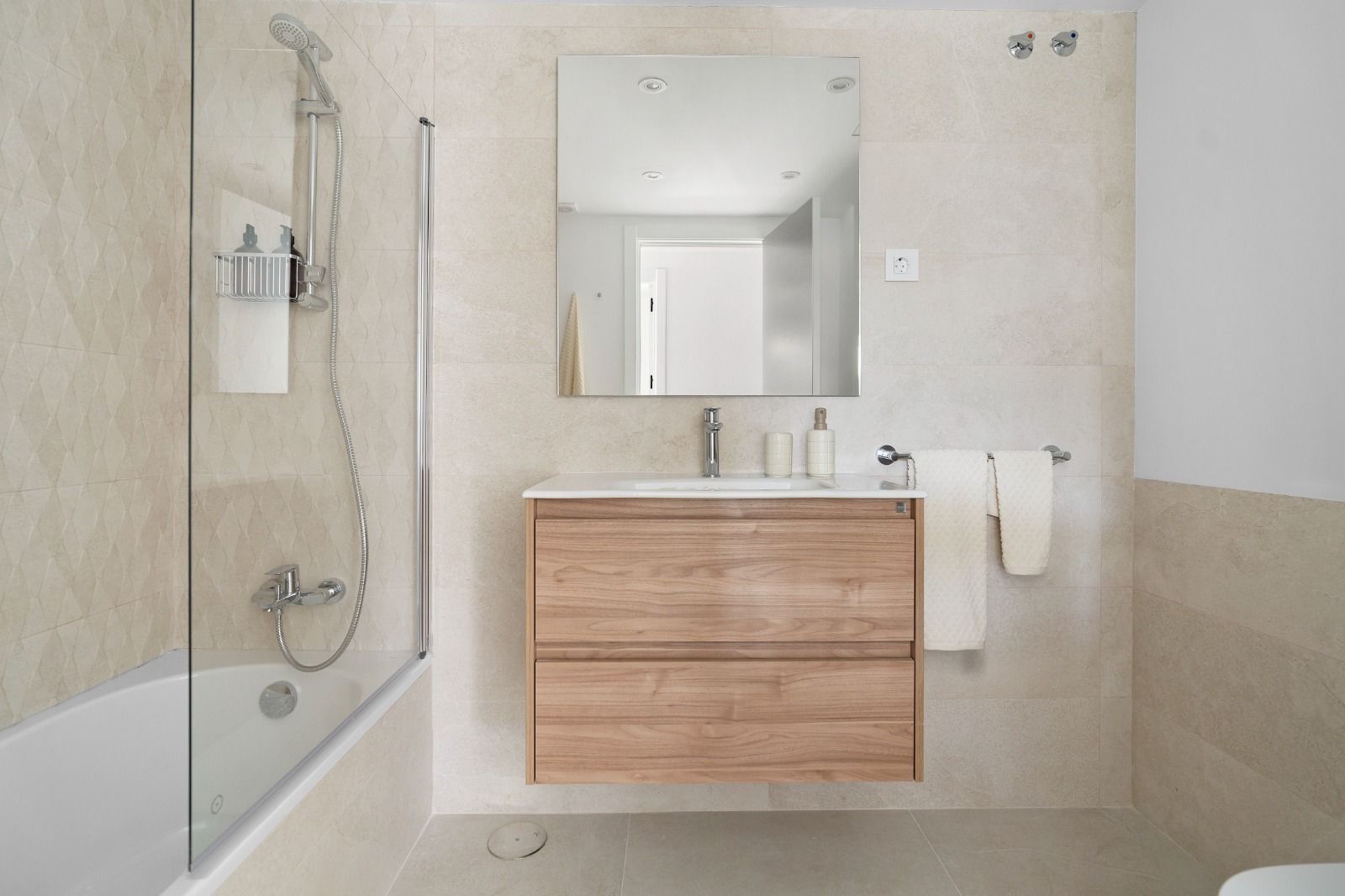 Fourth bathroom in 4-bedroom new-build villa, Mijas Pueblo