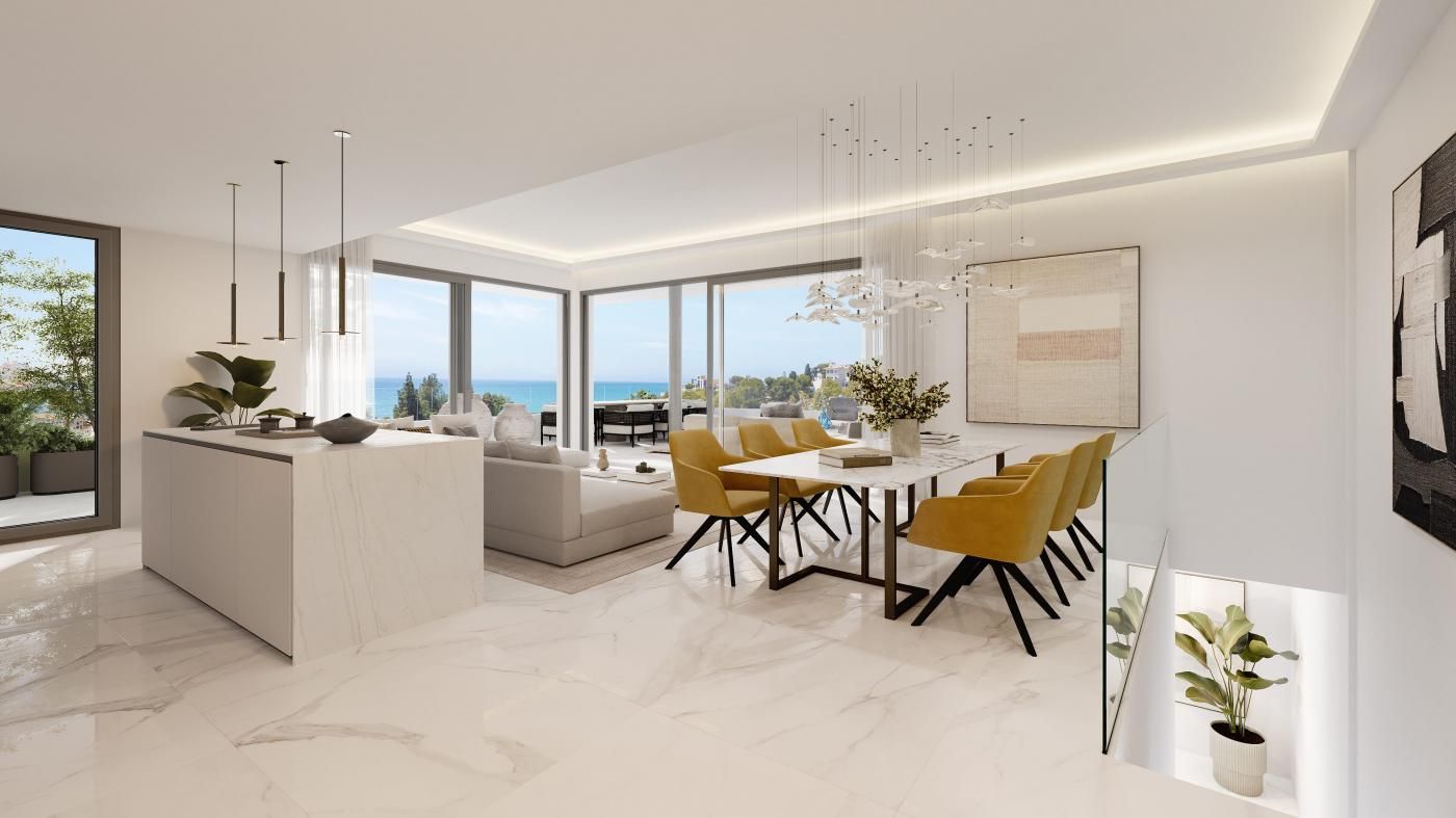 Communal gardens and pool deck in front-line beach development, Benalmádena