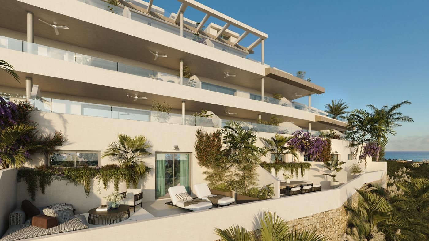 Development facade and entrance, 1ª Línea de Playa, Benalmádena