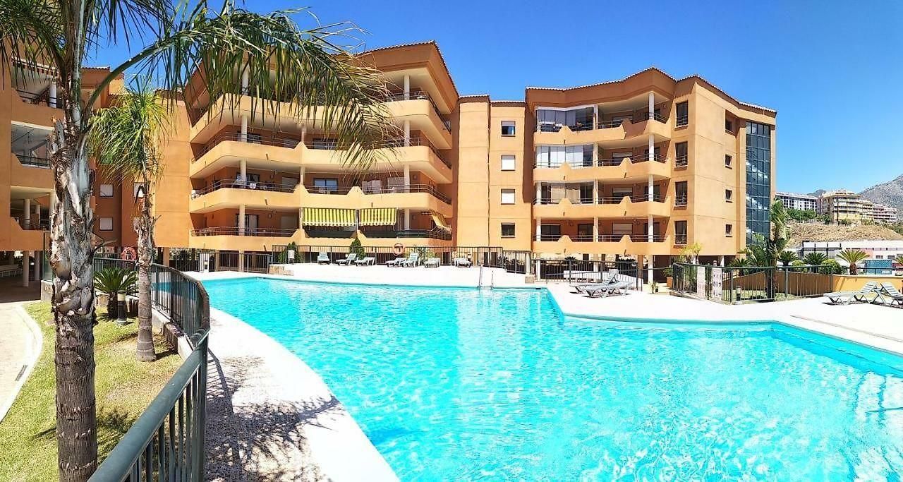 Penthouse for sale in Los Pacos, Fuengirola - new build residential complex exterior