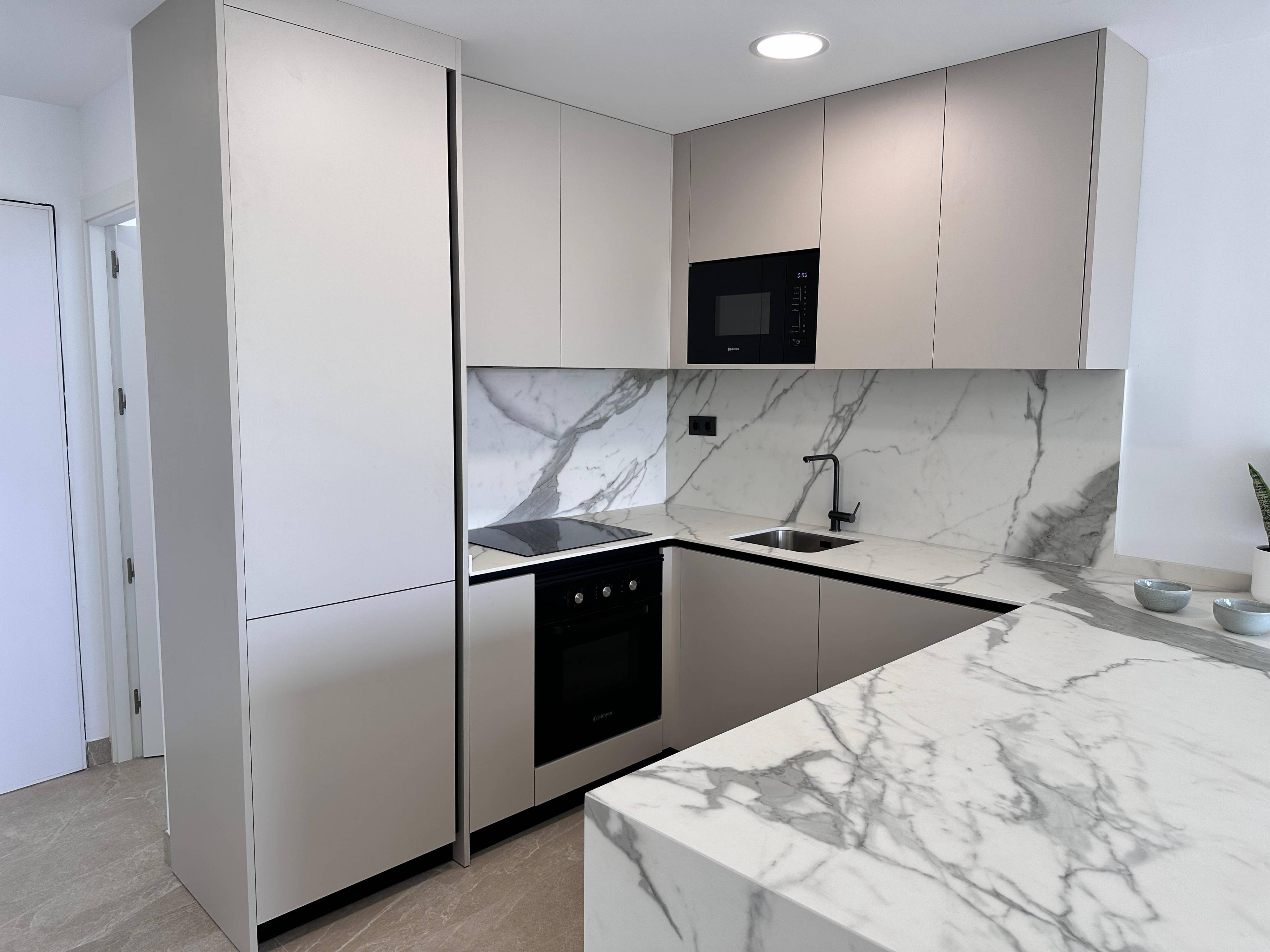 Kitchen area in penthouse, Las Lomas del Rame-Bahía Bella