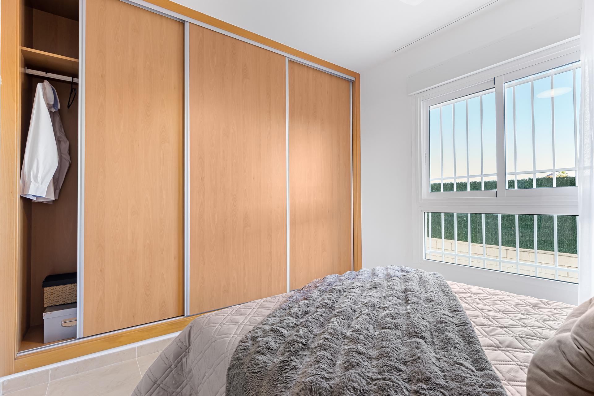 Building detail of the apartment in Lomas de Cabo Roig, Orihuela Costa (view 31)