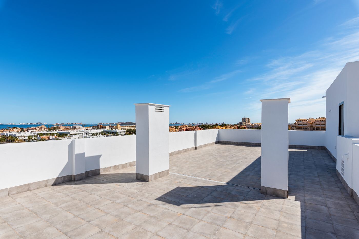 Complex grounds of the penthouse in Islas Menores-Mar de Cristal, Cartagena (view 40)