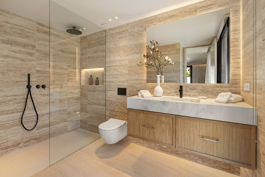 Fifth bedroom in new-build villa, Aloha, Marbella