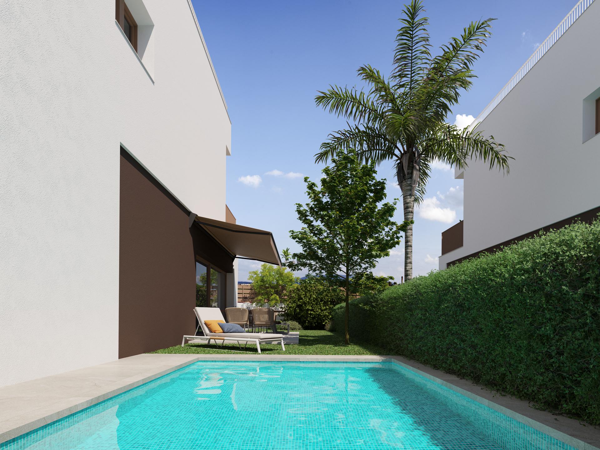 Garden and plot area of 3-bedroom villa in El Pinet, La Marina