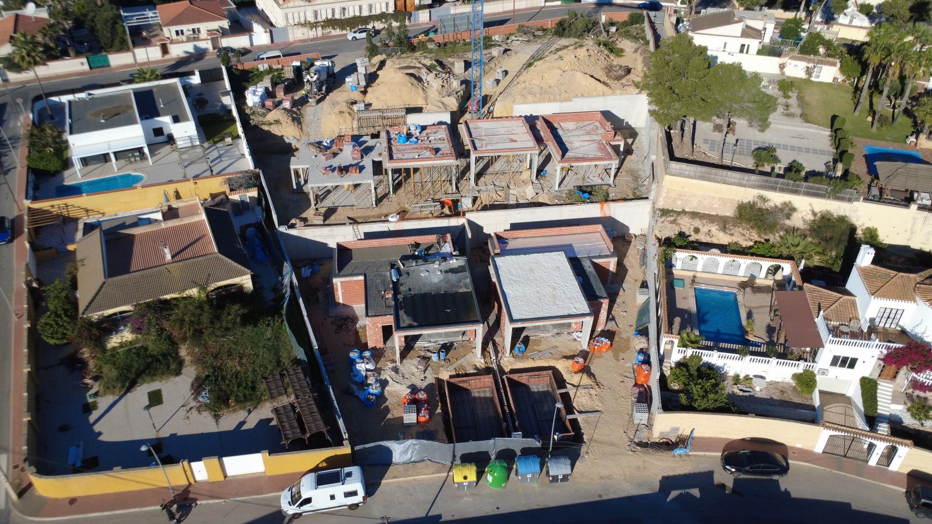 External plot view showing build footprint, new-build villa, Perla del Mar