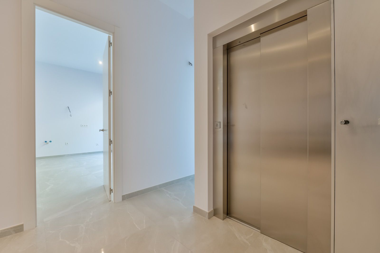 Kitchen interior in new-build villa in Sierra Cortina, Finestrat