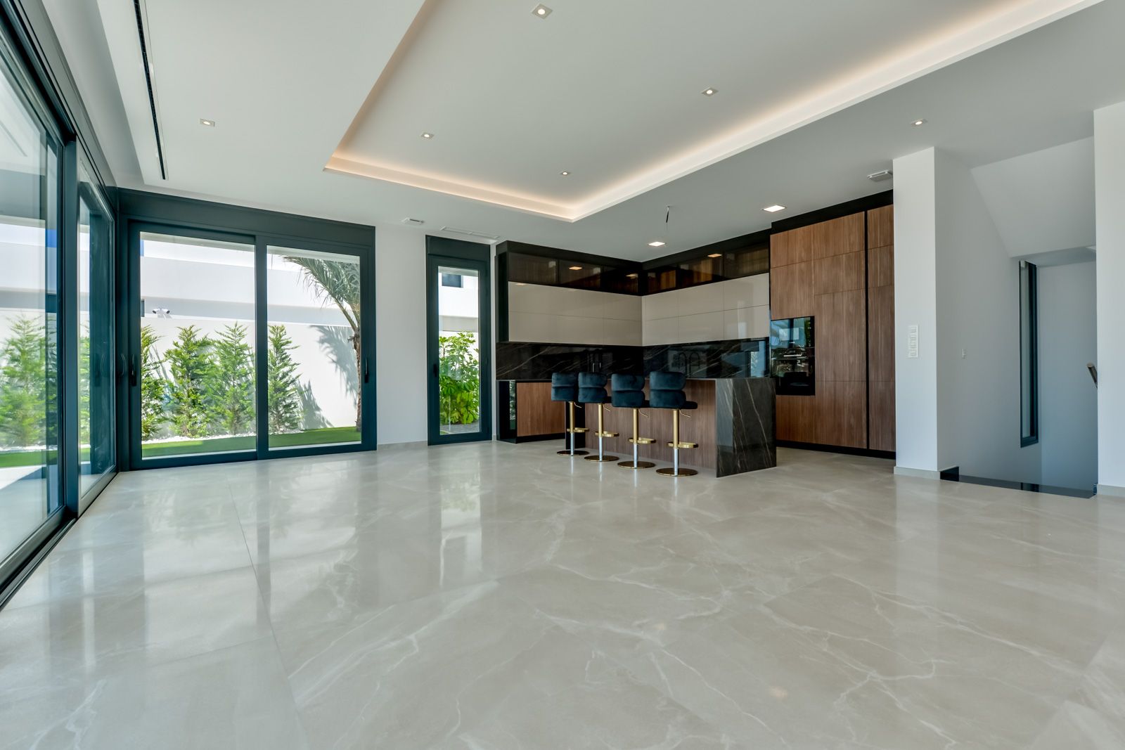 Street view of villa location in Sierra Cortina, Finestrat