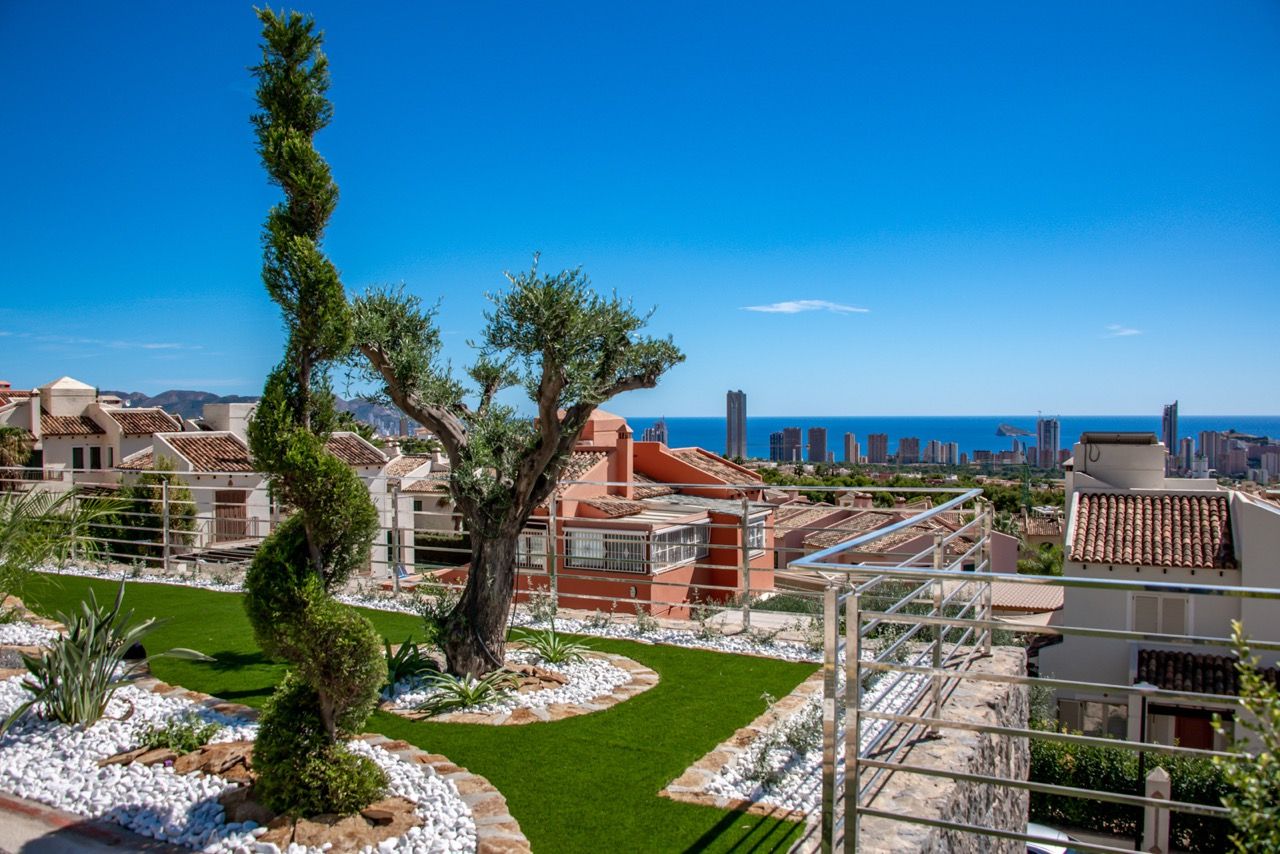 Sixth bedroom in new-build villa, Sierra Cortina, Finestrat