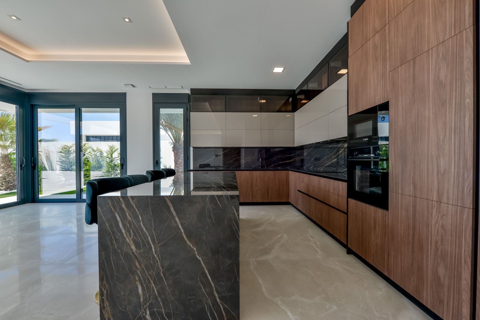 Third bathroom in 8-bedroom villa, Sierra Cortina, Finestrat