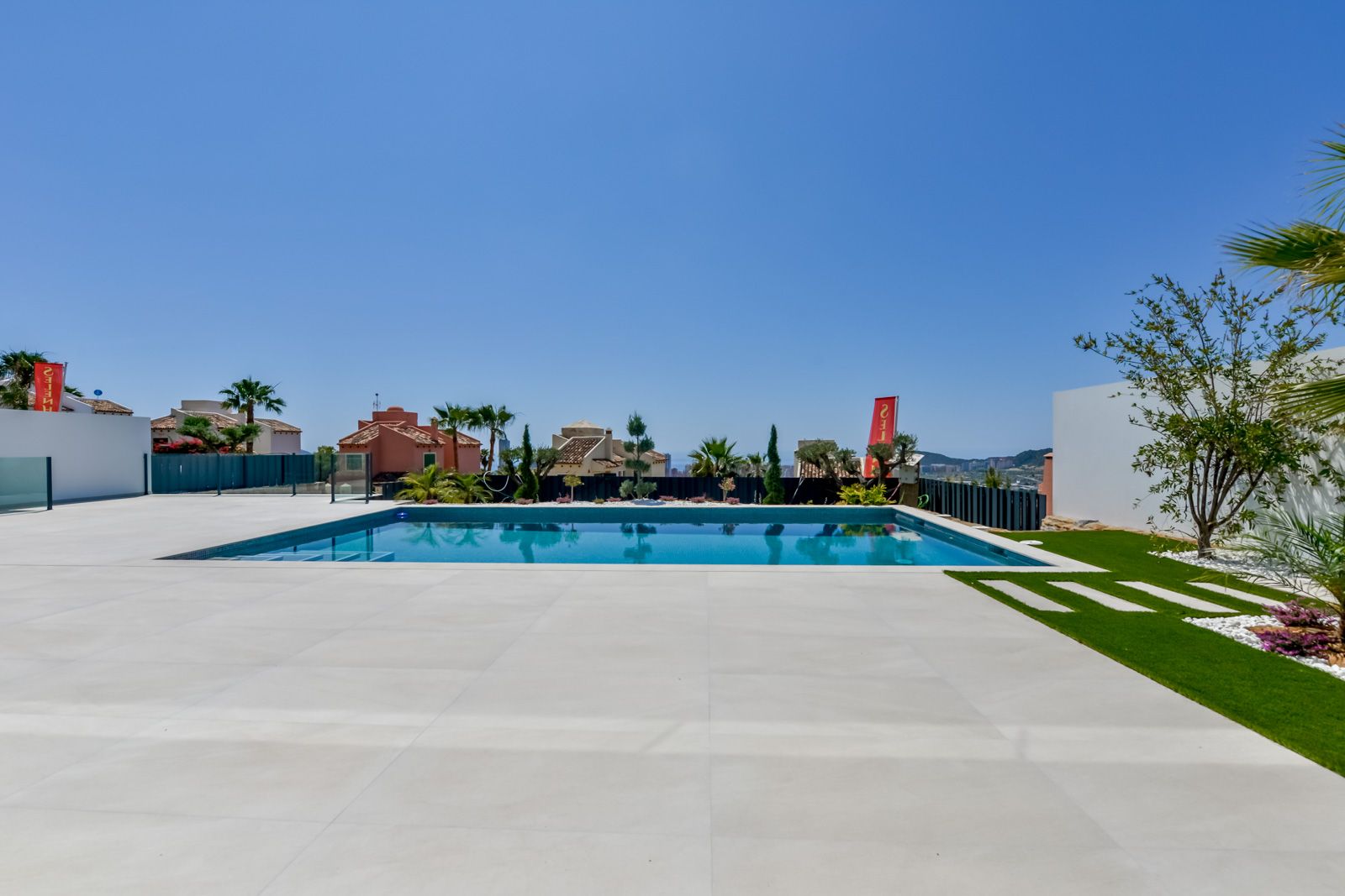 Outdoor entertaining area of villa in Sierra Cortina, Finestrat