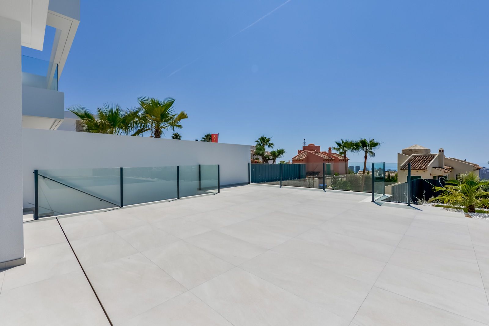 Driveway and entrance gate of villa in Sierra Cortina, Finestrat