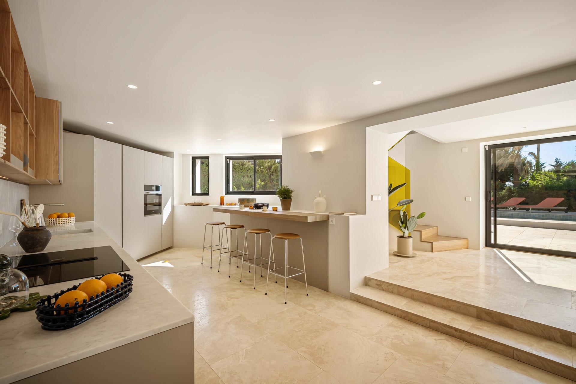 Bedroom with fitted storage in new-build villa, Puerto Banús