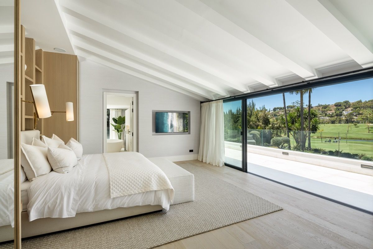 Fifth bedroom with terrace access in new-build villa, Puerto Banús