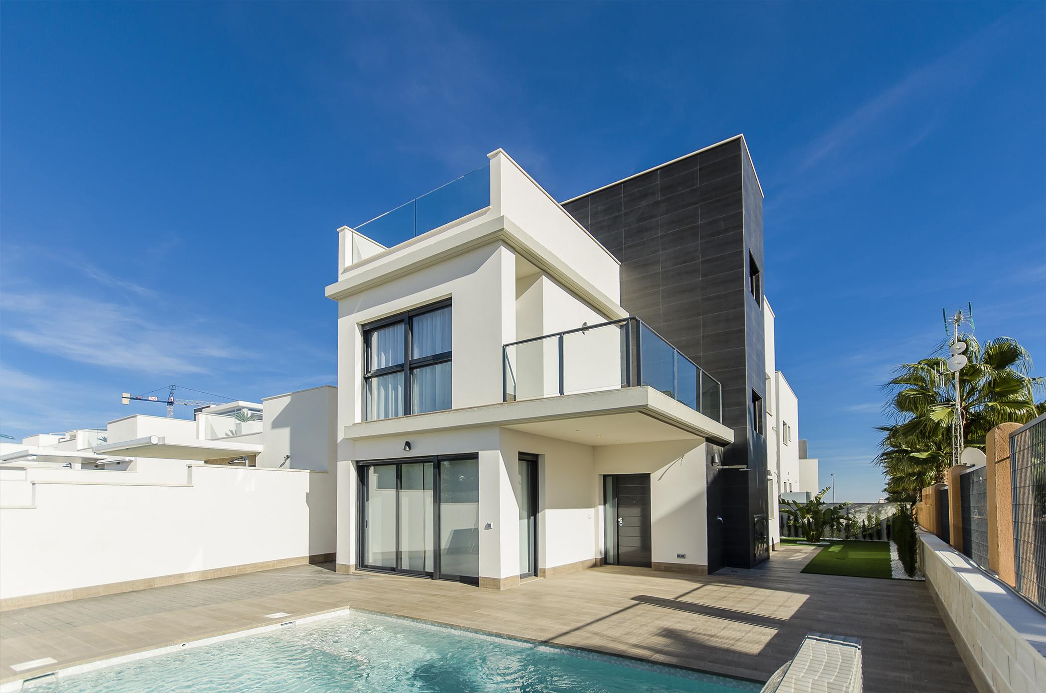 Front elevation of 3-bedroom new-build villa in Bellavista, San Miguel De Salinas