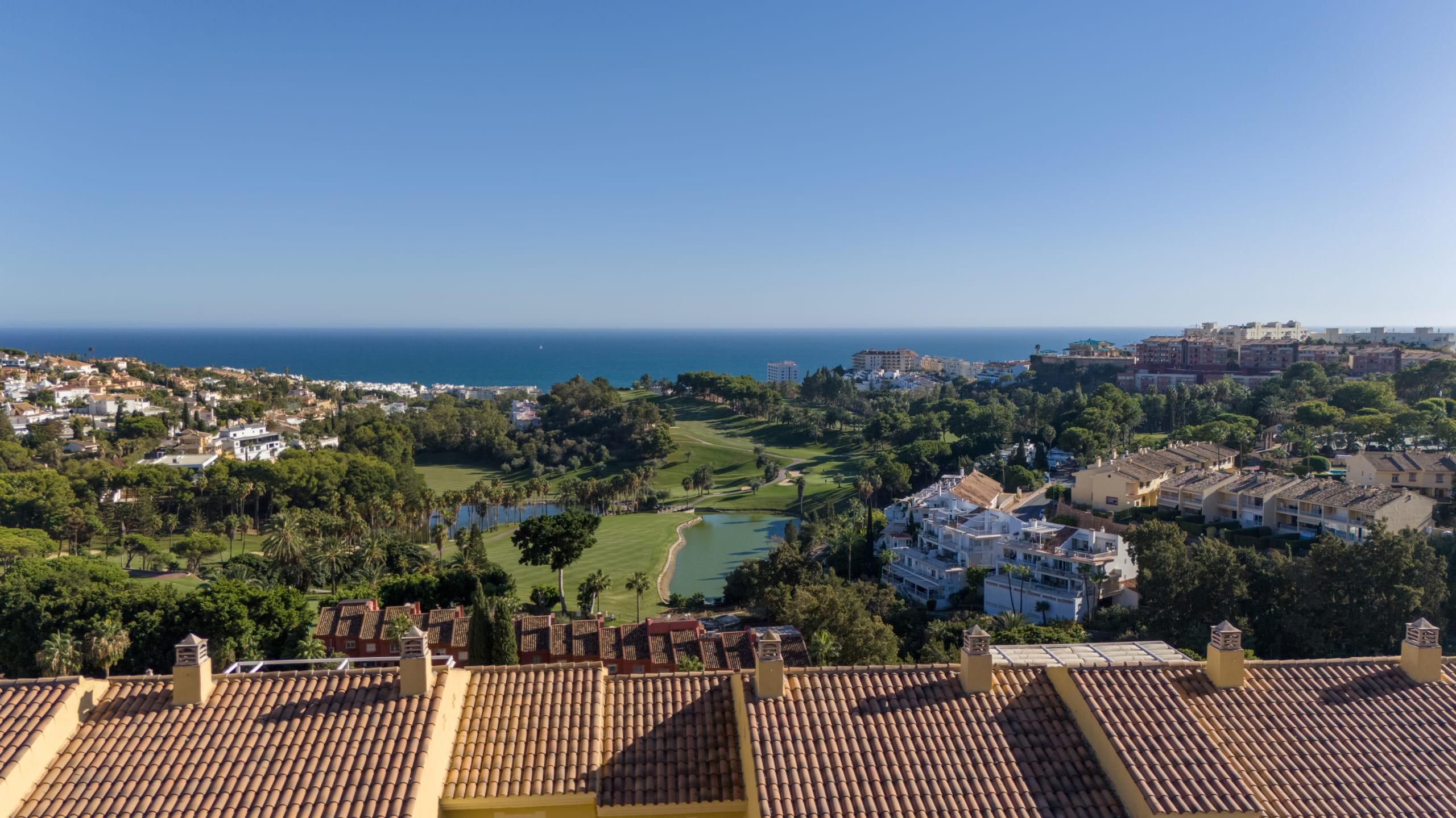 Bathroom in 3-bedroom new-build apartment, Cortijo Torrequebrada