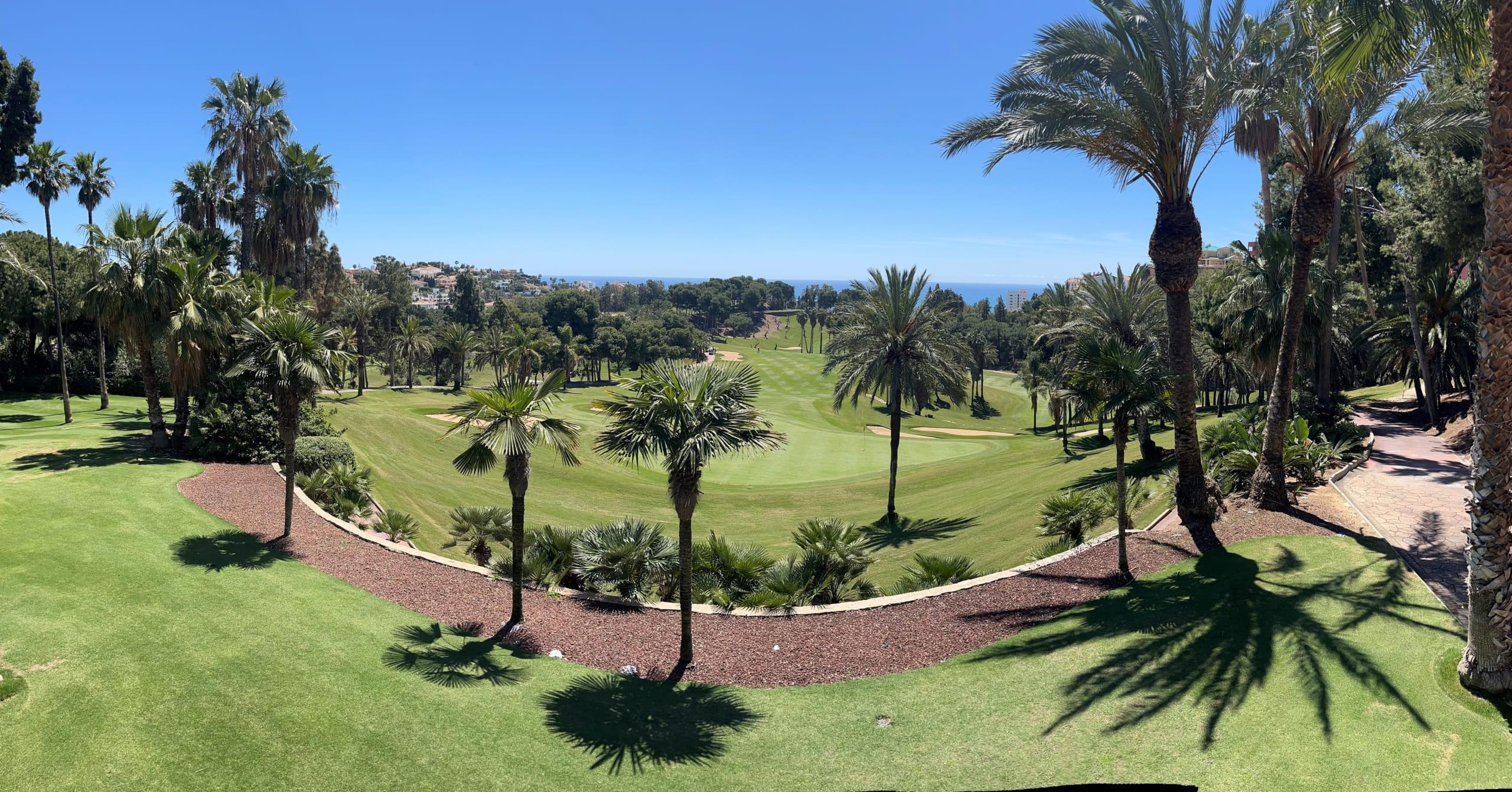 Terrace of 3-bedroom penthouse on 4th floor, Cortijo Torrequebrada