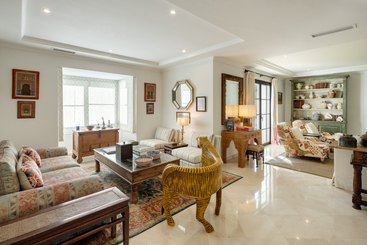 Exterior facade of 4-bedroom villa, La Quinta, Benahavis