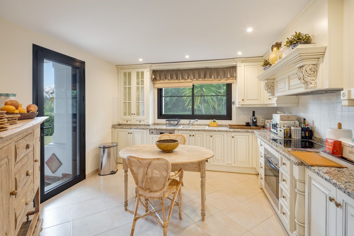 Third bedroom in 4-bedroom new-build villa, La Quinta
