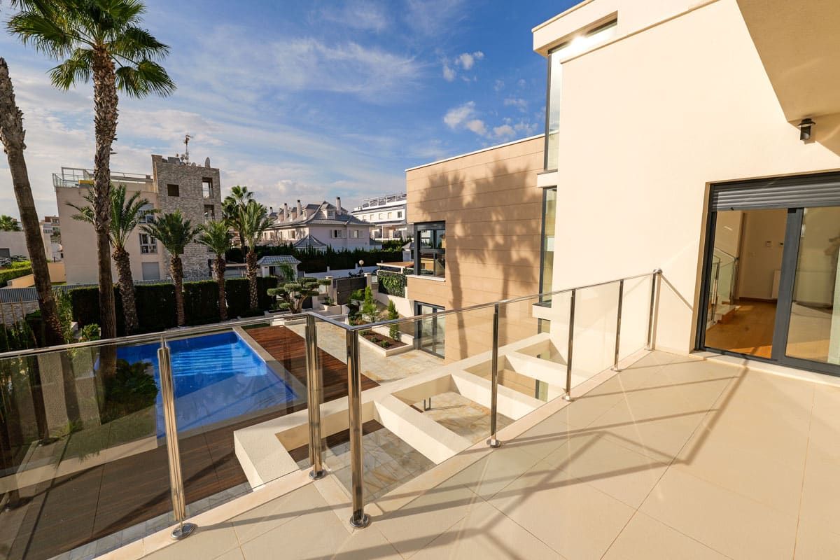 Main bedroom in 3-bedroom new-build villa, La Veleta, Torrevieja