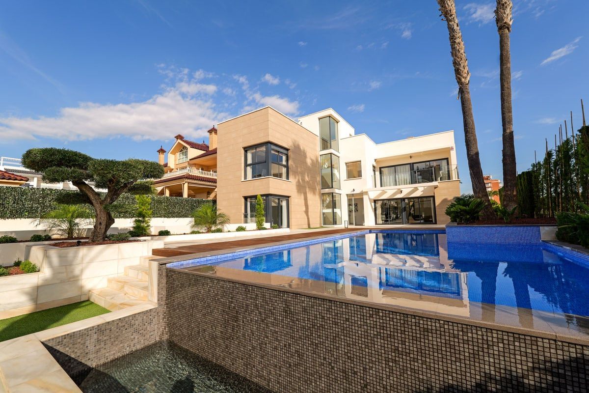Outdoor terrace area of new-build villa, La Veleta, Torrevieja