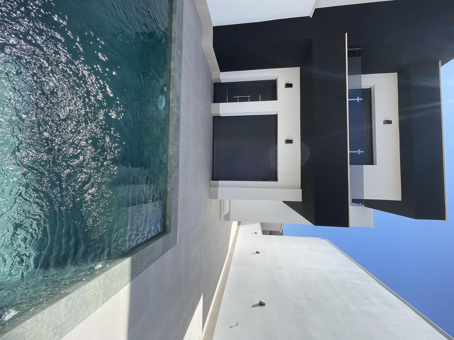Entrance area of 3-bedroom villa in Comunidad Valenciana, Almoradi