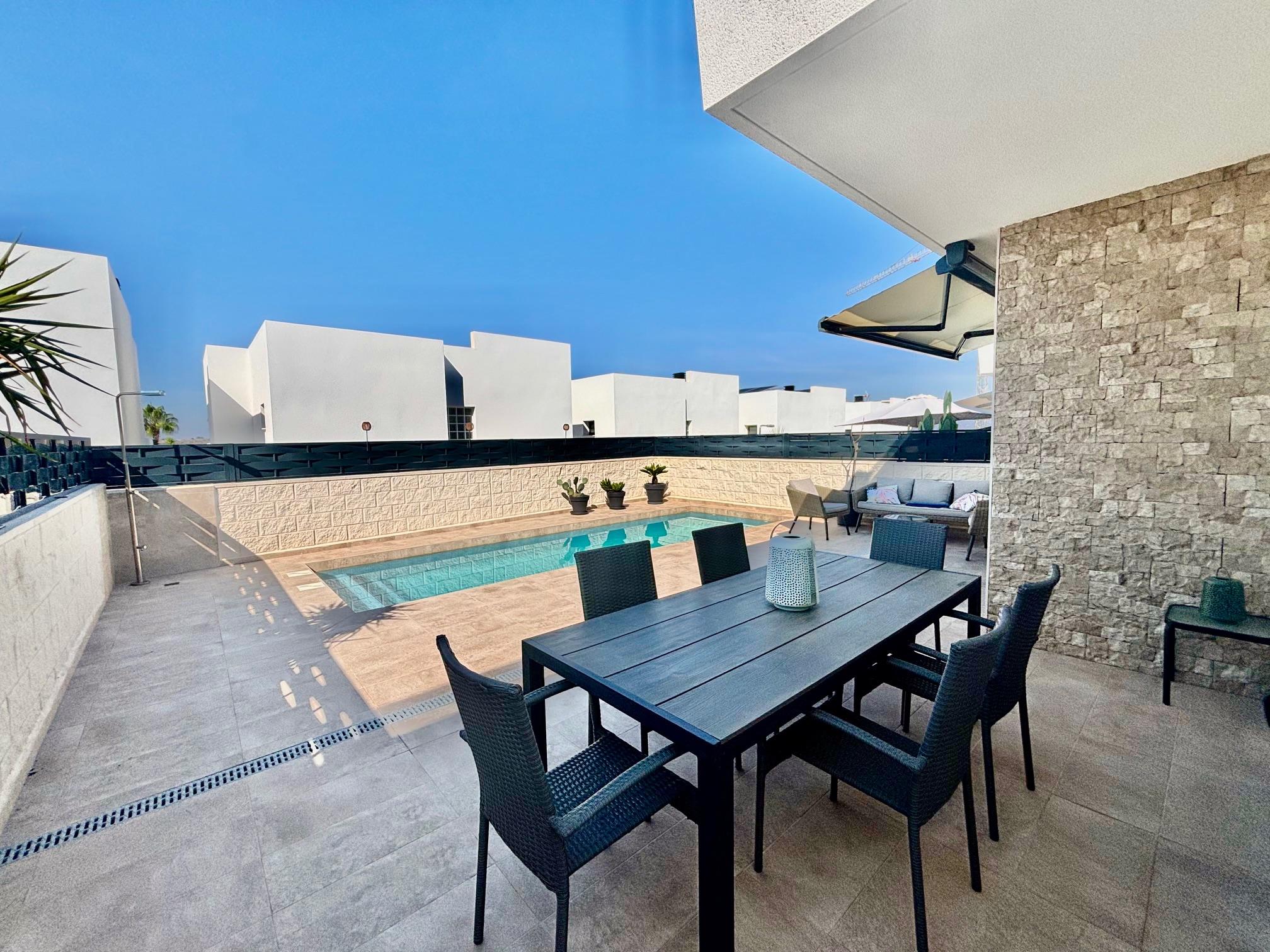 Ground-floor entrance area of new-build villa, Pueblo 4, Benijofar