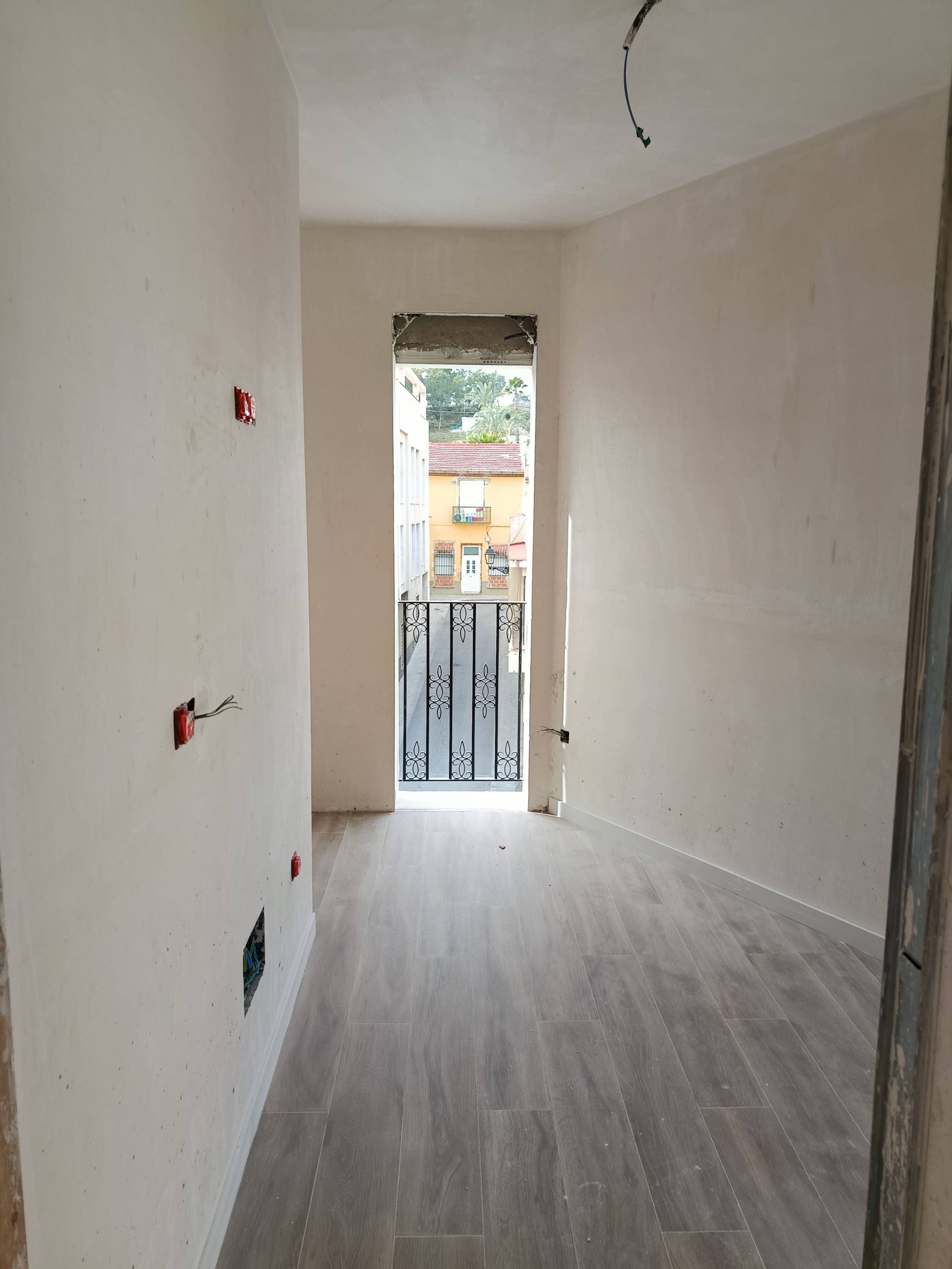 Entrance hallway in new-build apartment, Bigastro