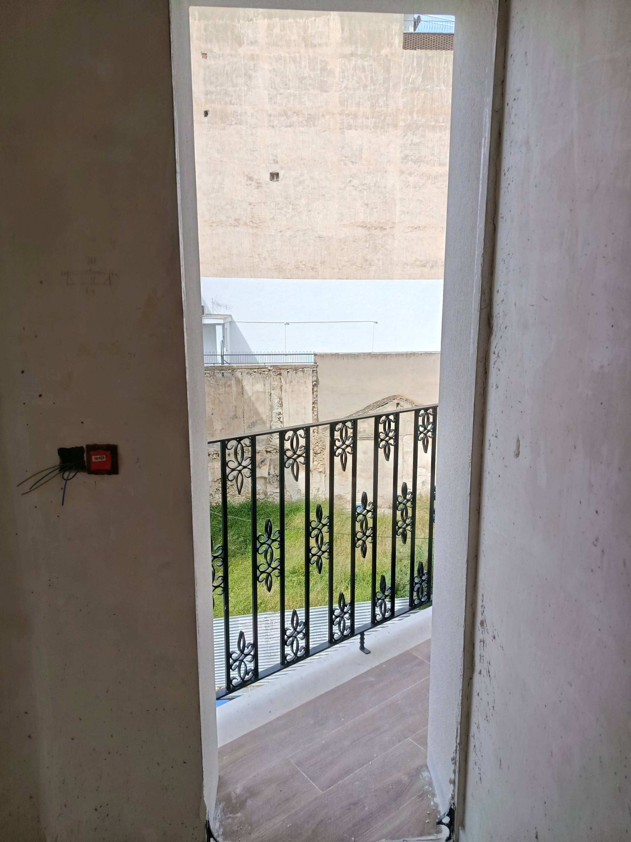 Apartment building entrance, Bigastro, Alicante