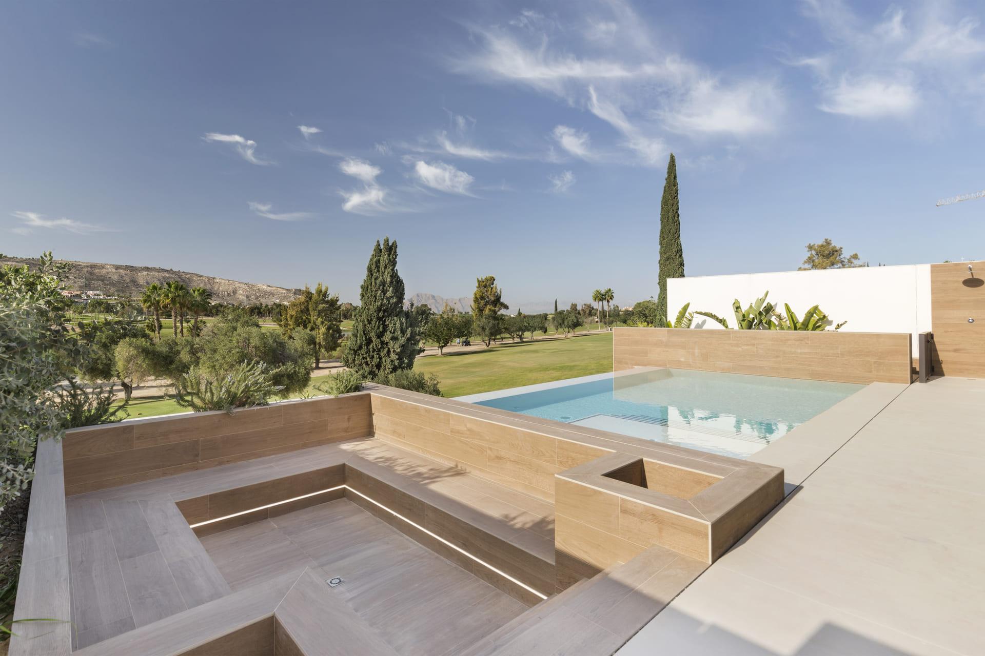 Pool area or plot space, 3-bedroom villa in Algorfa