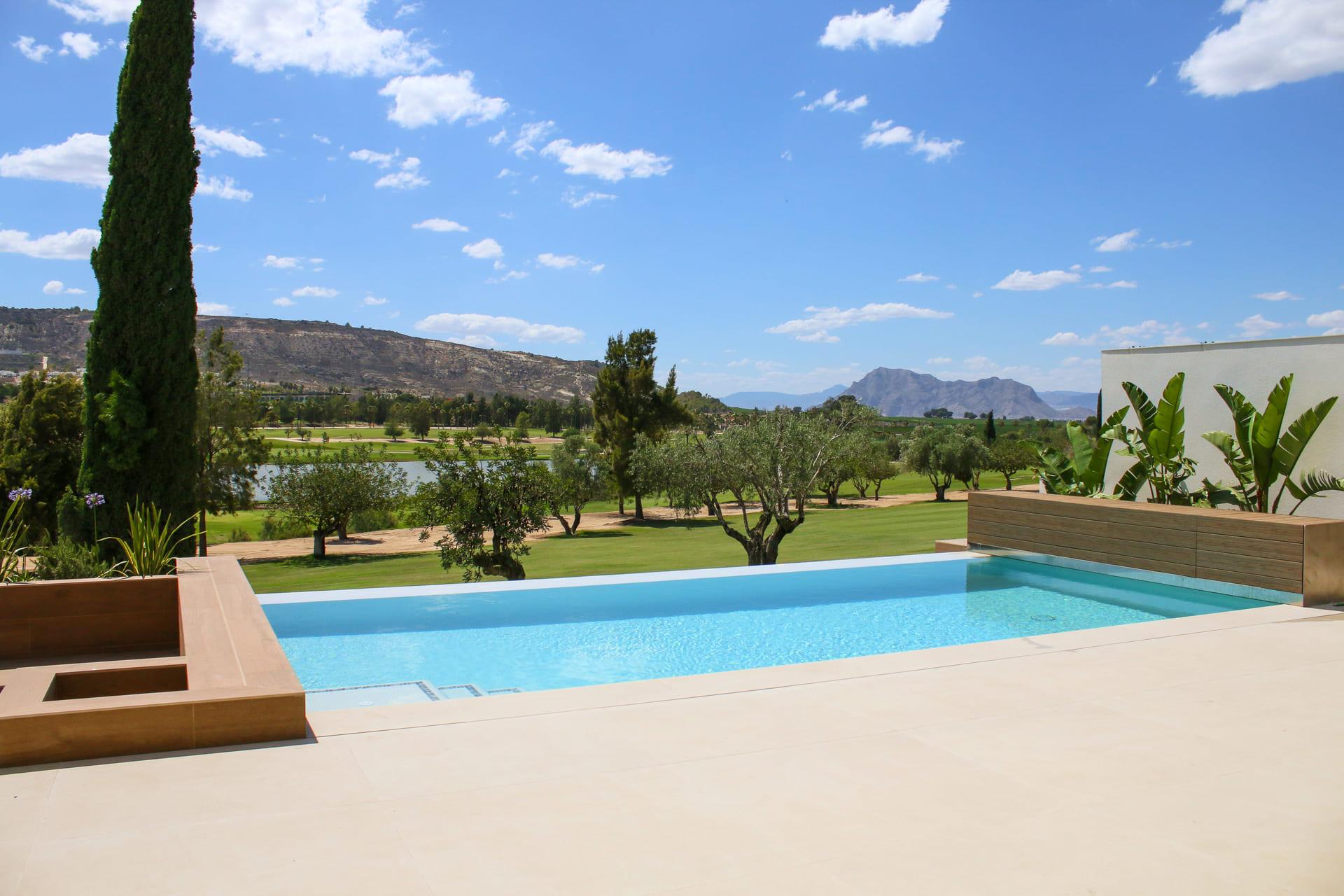 Garage or parking area in new-build villa, Algorfa