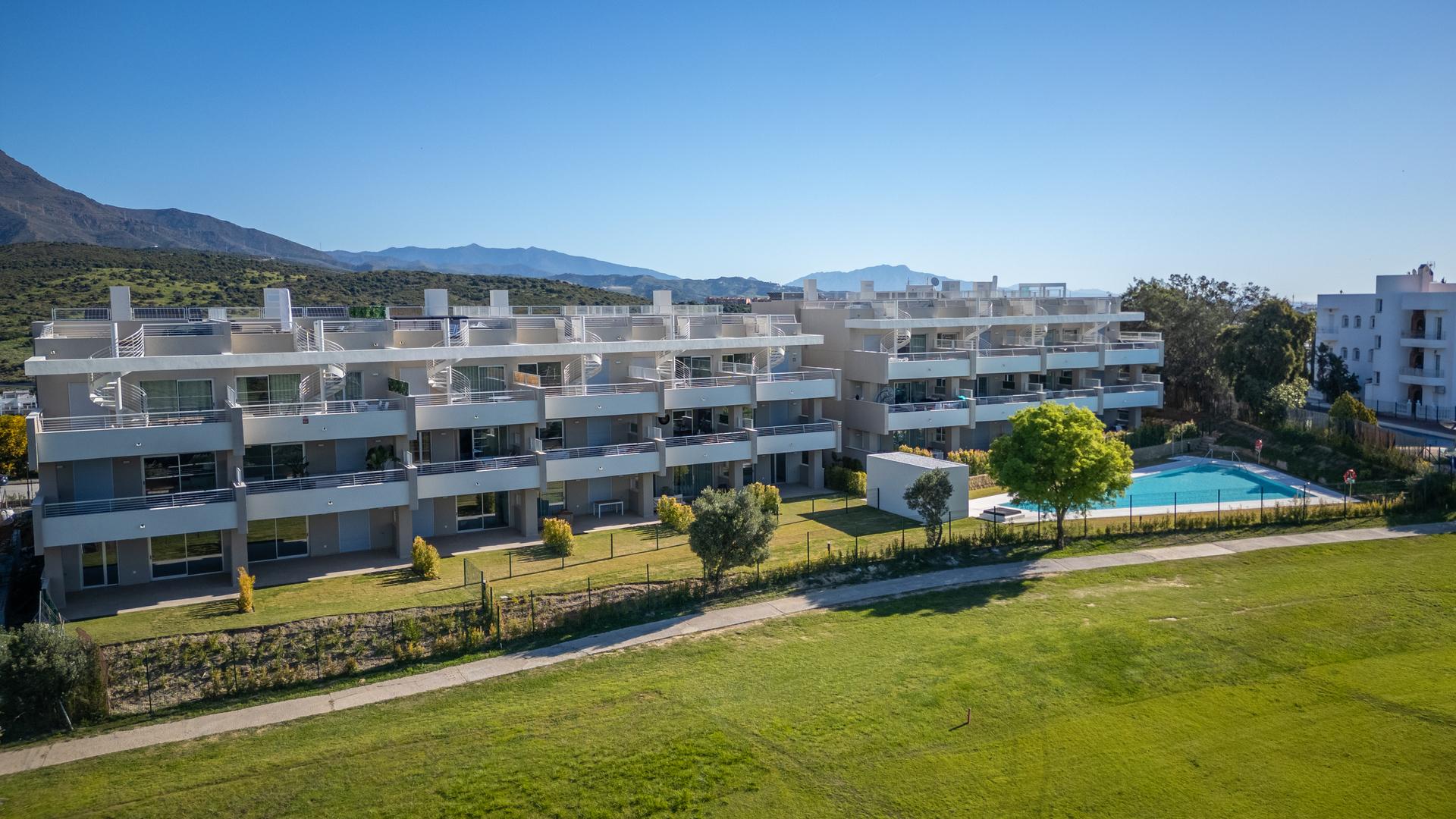 Ceiling and lighting in living area, 2-bedroom apartment, Estepona Golf
